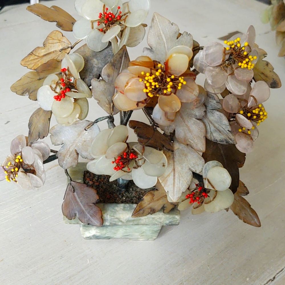 Chinese Vintage Jade Stone Carved Bonsai Tree with Jade and Rose Quartz